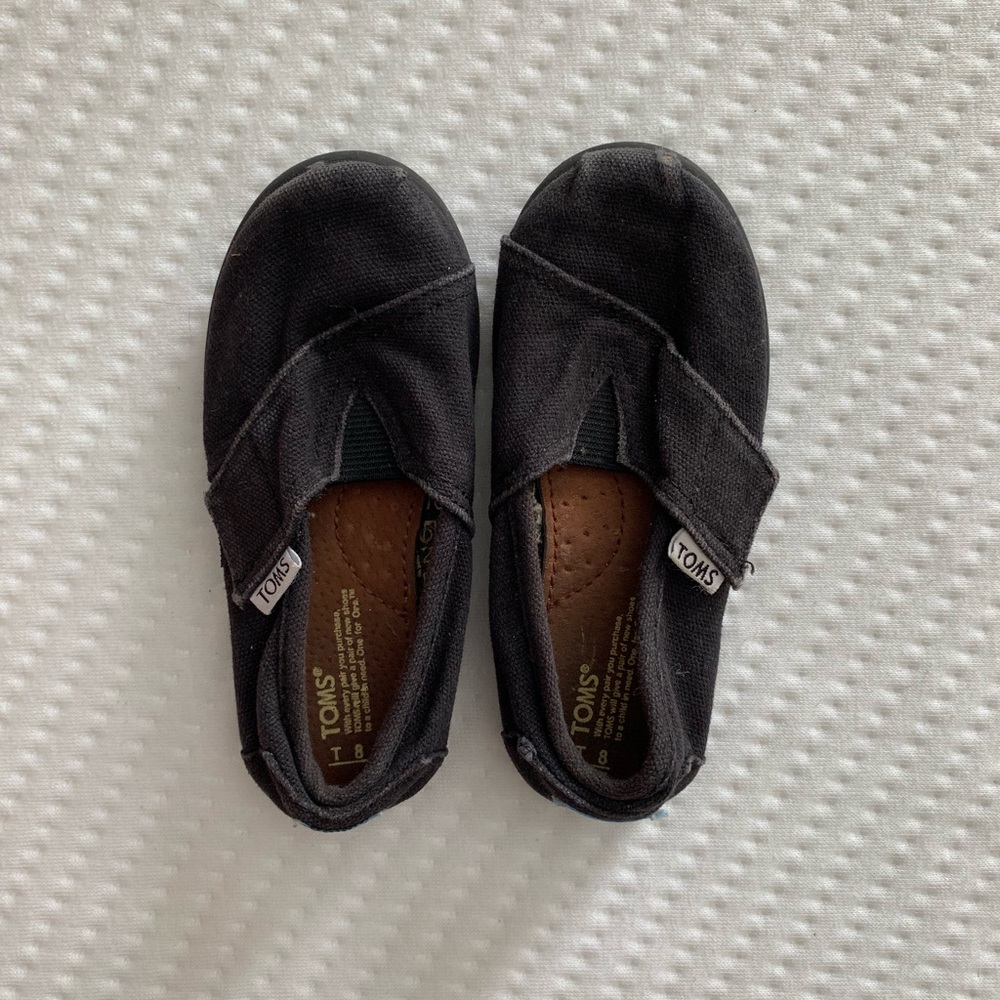 Black toddler Toms